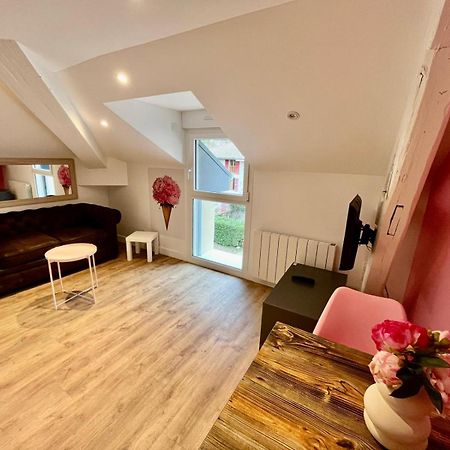 Ferienwohnung Maison Des Fleurs La Terrasse  Exterior foto